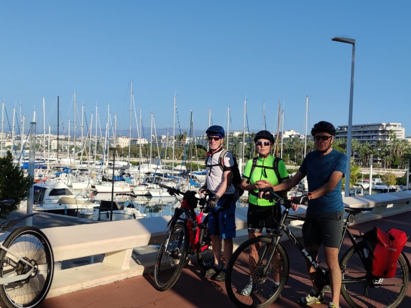 Méditerranée à vélo Meyragues à Nice